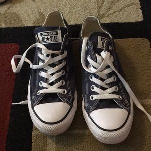 💥THURSDAY SALE💥 Navy blue converse
